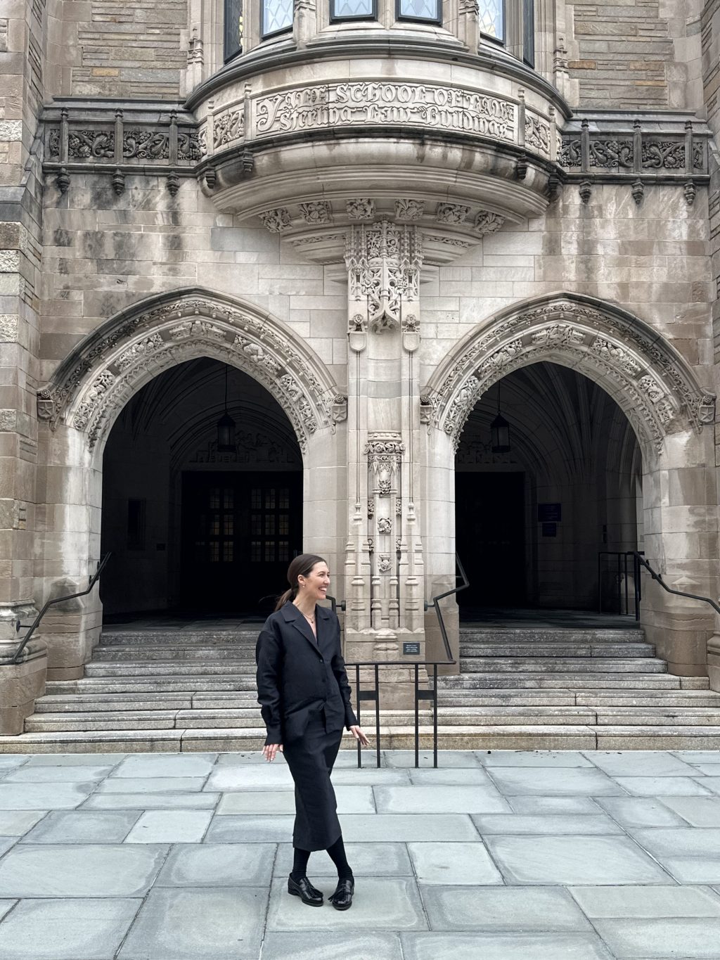 耶鲁大学律师协会的 Emilia Wickstead 谈论商业和手工艺