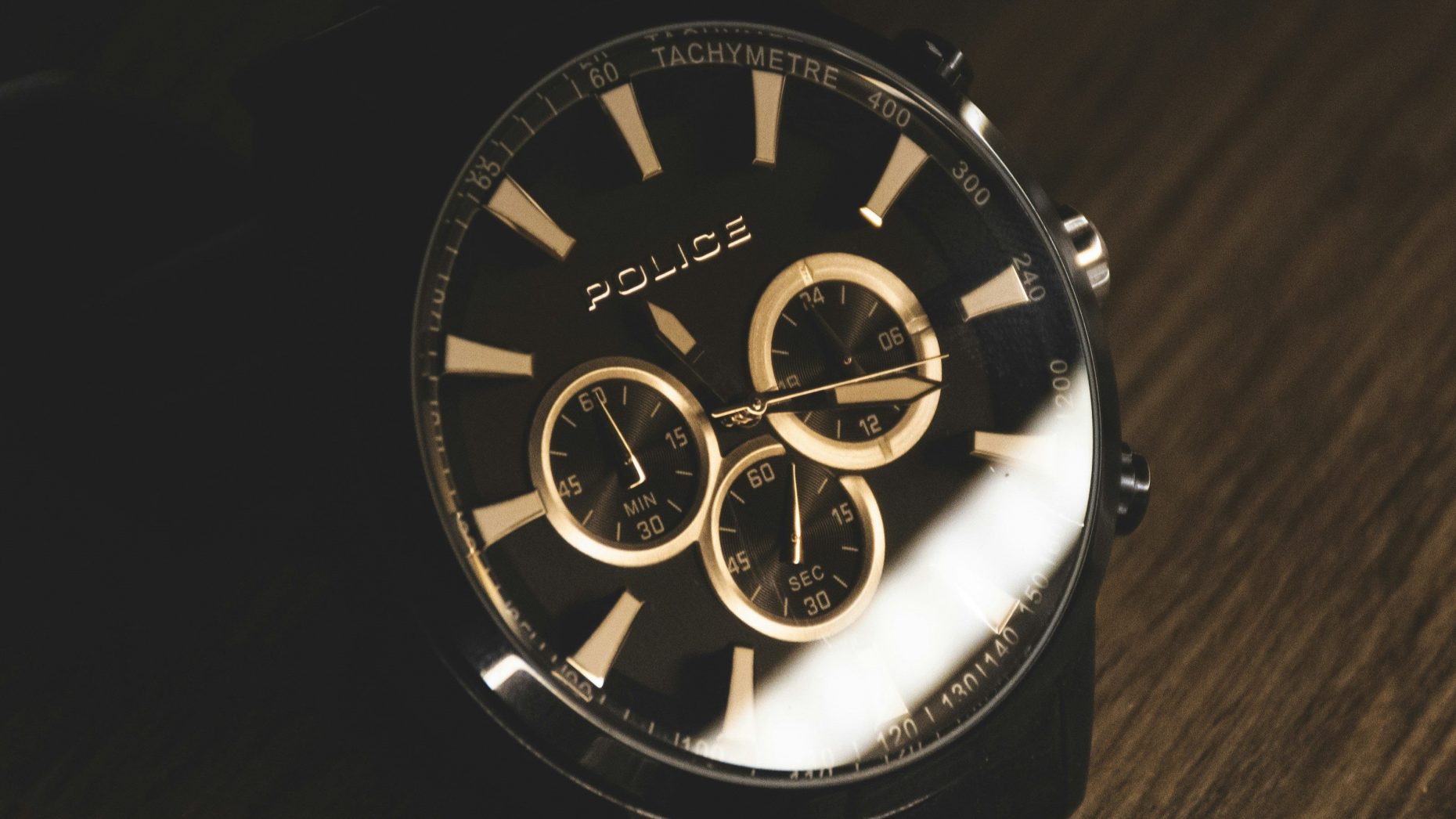 5 款最佳警用手表 - First Class Watches Blog