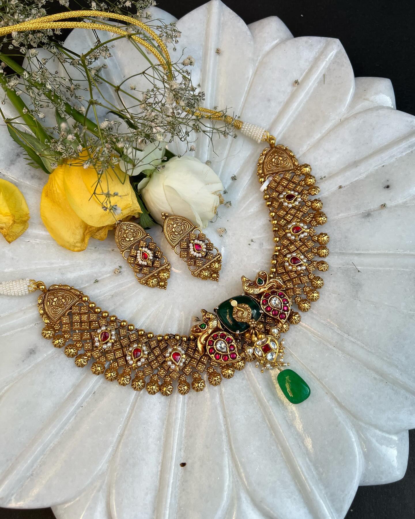 Gold Plated Kundan And Kemp Stones Necklace