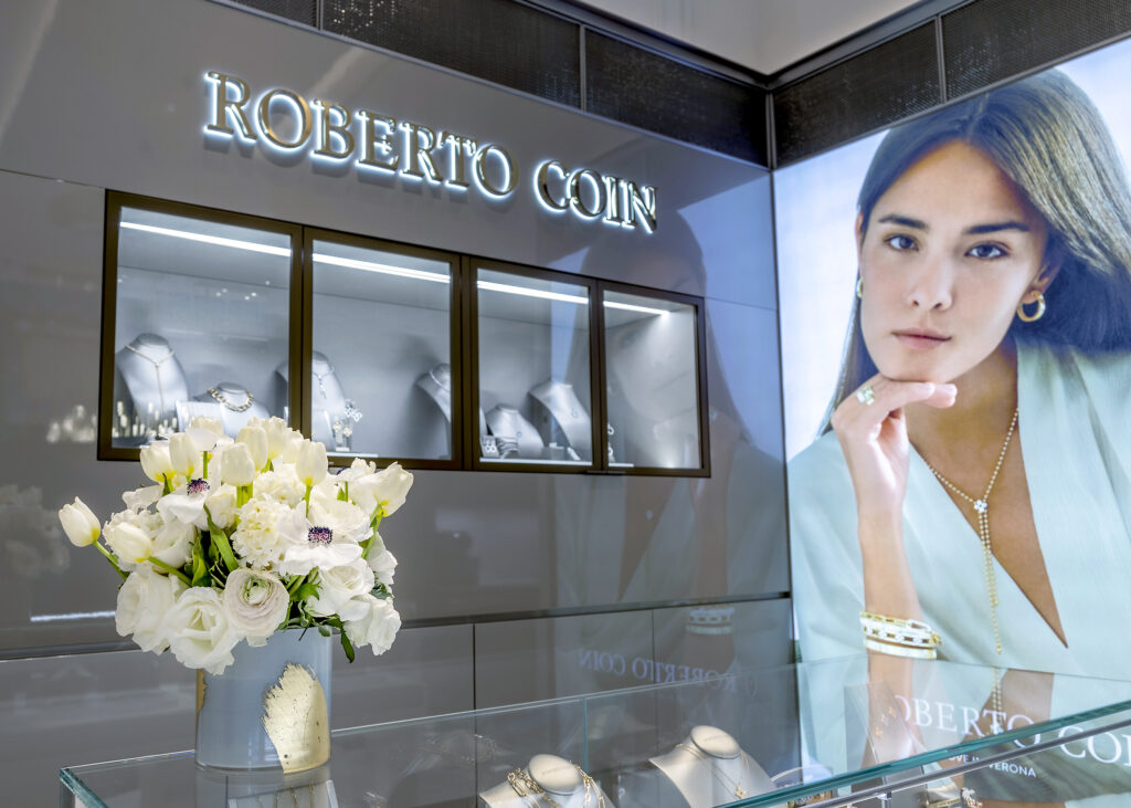 Sxi0z7mv roberto coin one vanderbilt 6