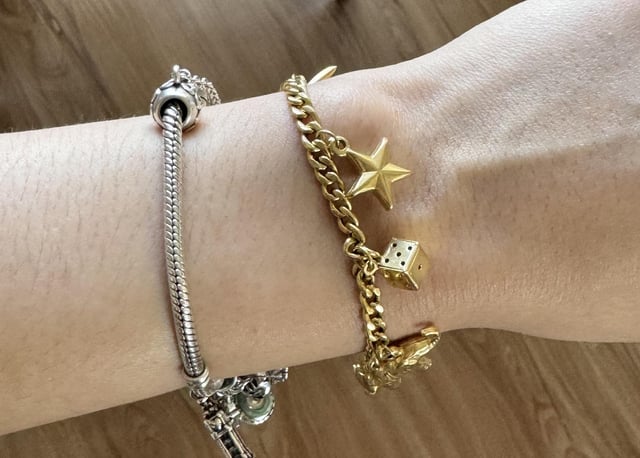 哪一个看起来更好？ 银还是金？