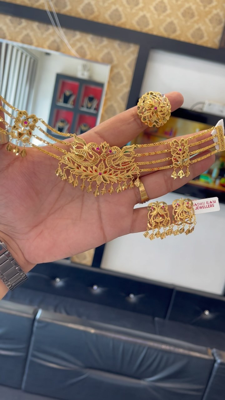 Pearl Necklace with Kemp Pendant From 'Parampariya'