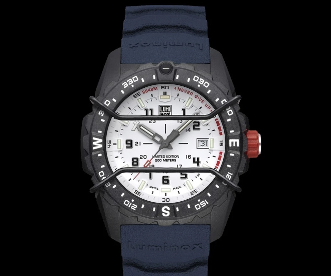 Luminox 3730 腕表达到冒险的高度