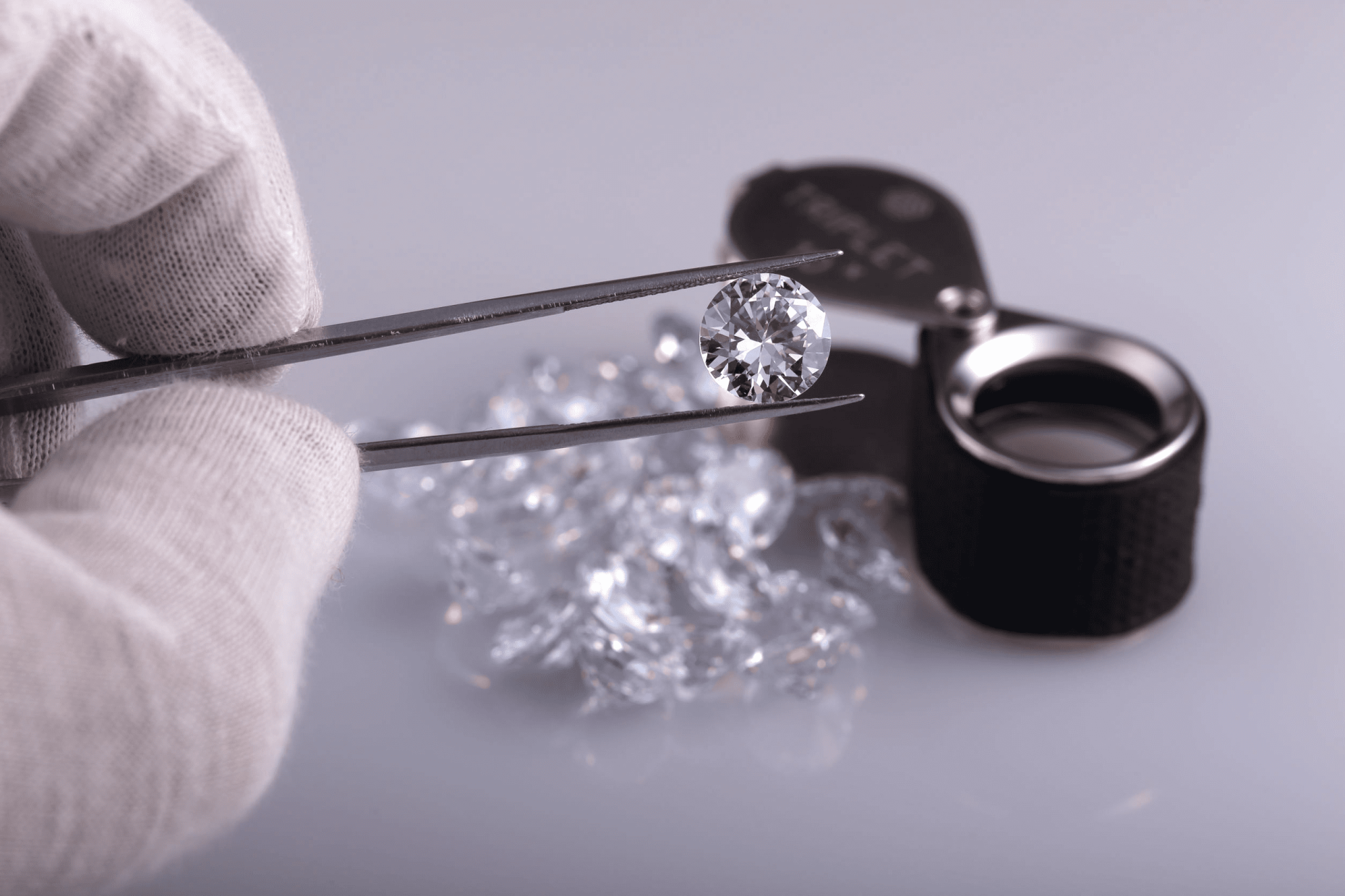 Just Diamonds 已成为比利时 WebNet 的经销商