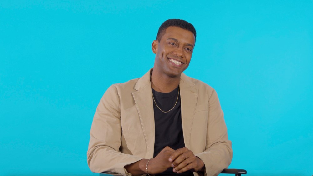 《局外人》主演约书亚·布恩谈论“电影、电视”以及接下来的发展