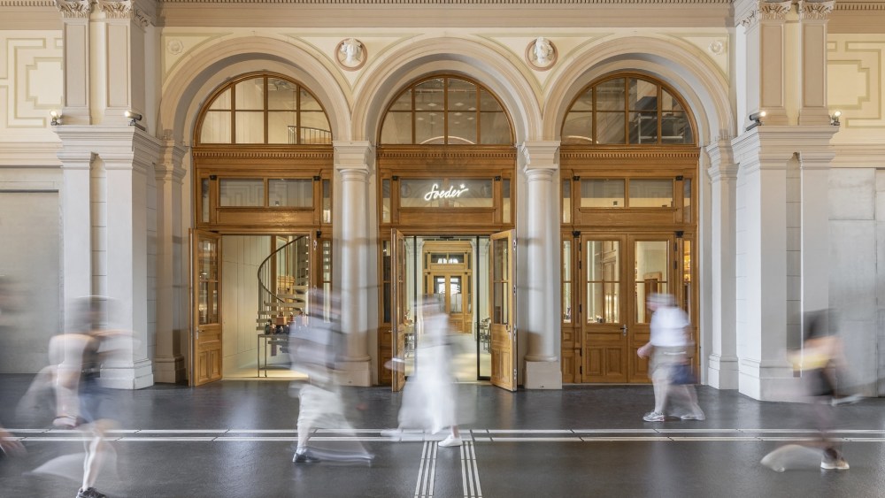 Soeder's new flagship store in Zurich's main train station.