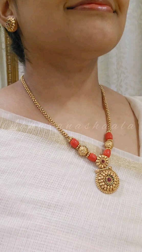Floral Design Coral with Ruby Green Neckset From