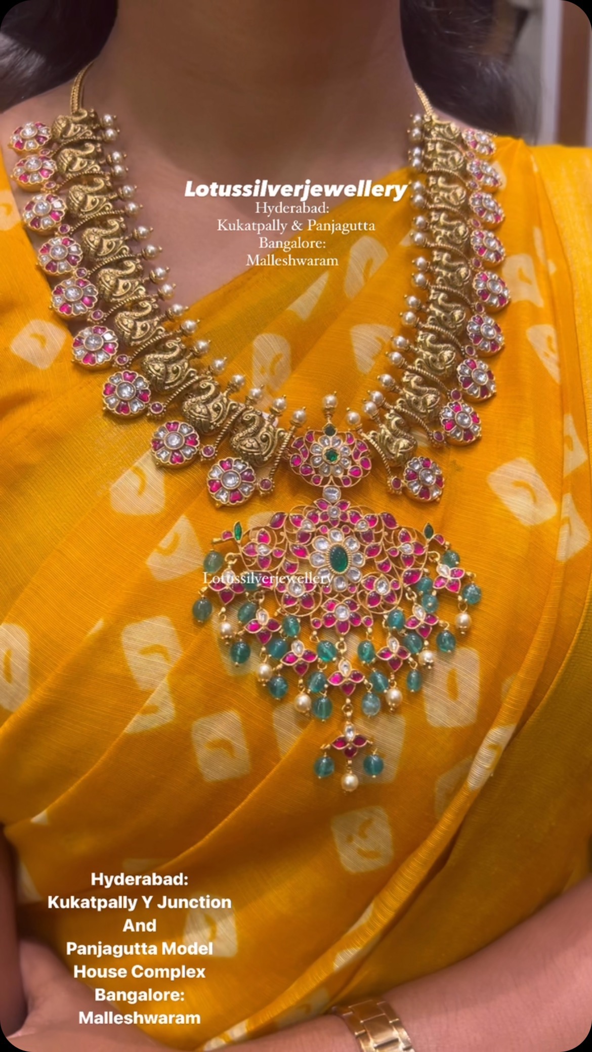 Imitation Circle Shape Pearl Earrings From 'House of Jhumkas'