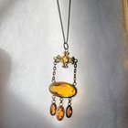 帮助获得曾祖母的项链