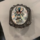 1975年在粘土中发现