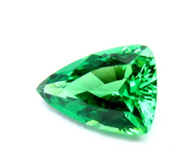 1.02 沙弗莱石转变成吊坠。使用什么颜色的金色：粉色、白色还是金色？？？