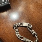 有谁知道如何打开这个夹子吗？谢谢你！