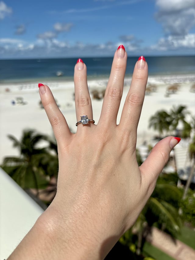 长期倾听者，第一次来电者