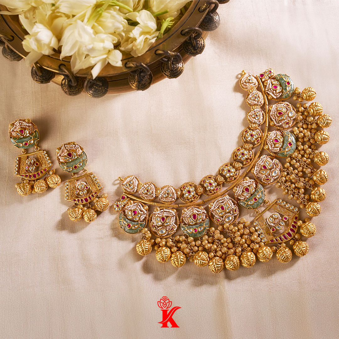 Antique Wedding Outfit Gold Necklace From