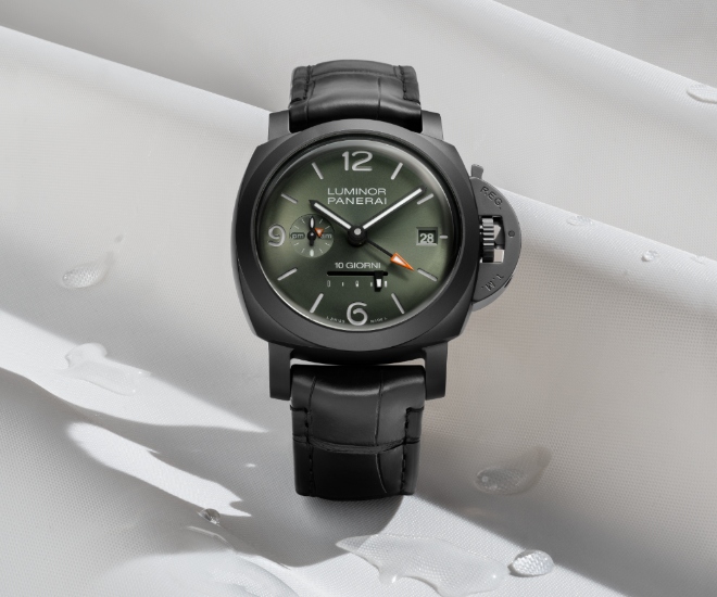 沛纳海的Luminor Dieci Giorni GMT Ceramica PAM01483体现了长距离计时