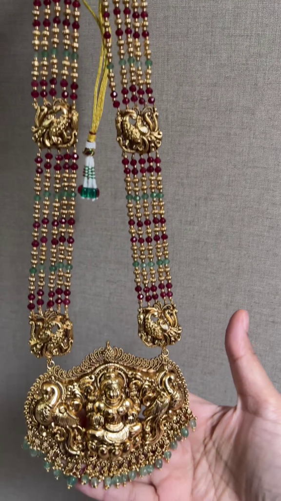 Gold Antique Emerald Stones Necklace From 'Pavithra Jewels'