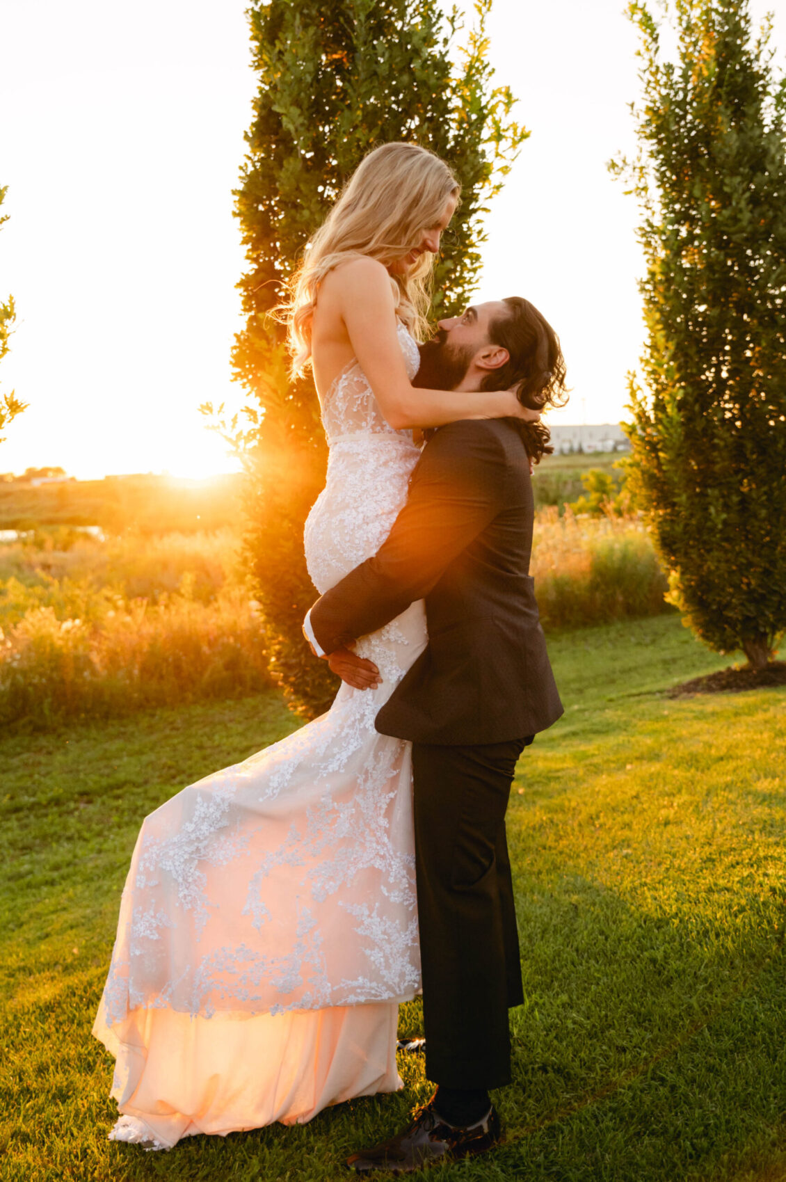 阿灵顿庄园婚礼的现代优雅 ~ WedLuxe Media