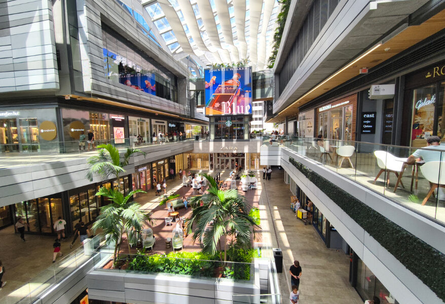 零售市场呈现强劲增长