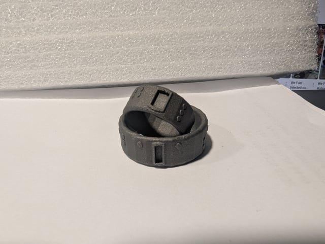 不是普通的订婚戒指......