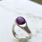 替补席上的另外几集 - 第一个有天然明星Ruby（Star Shy），而第二则具有蓝宝石和Ruby的外国汽车，它们都位于纯银中。