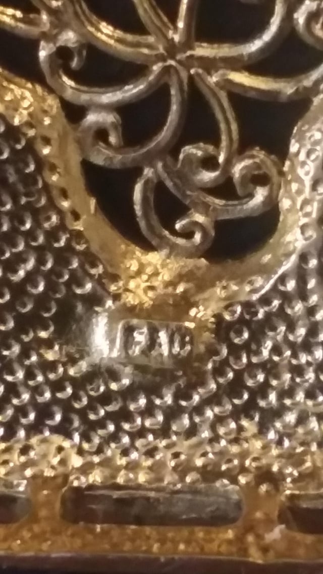 您需要帮助。它可以由Fabrica Aretina Oreficeie制作