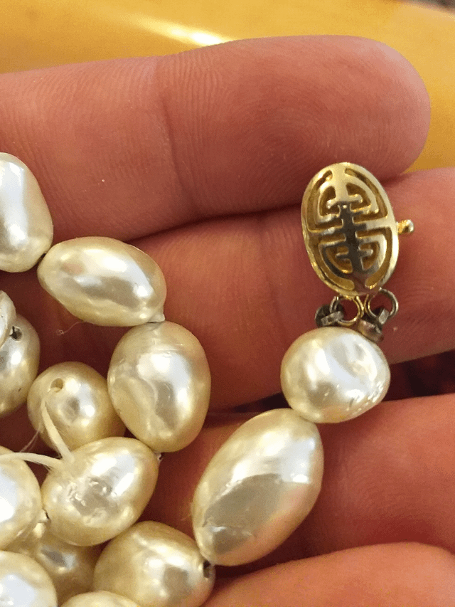 我认为这是从1940年代到50年，也许是真正的珍珠和金管。对制造商有什么想法吗？