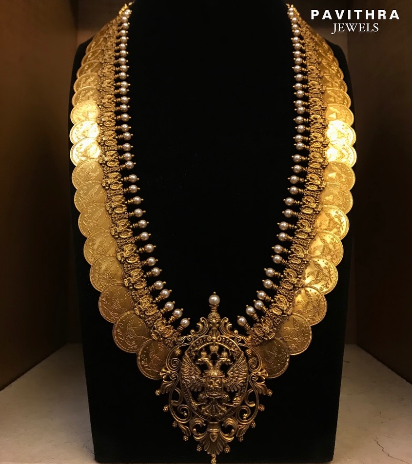 Cassomala的《 Bouvithra Jewels》的长长项链•印度南部珠宝