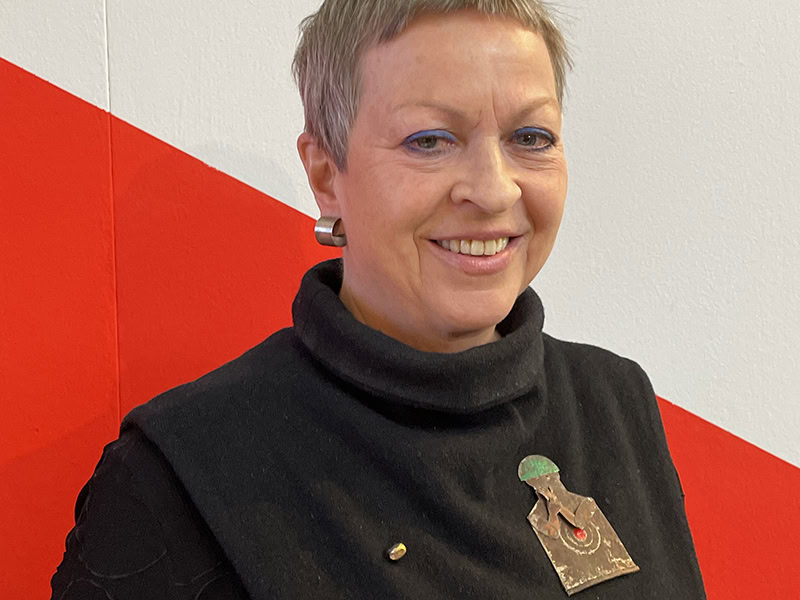 Jorunn Veiteberg：Re -Arms时的珠宝