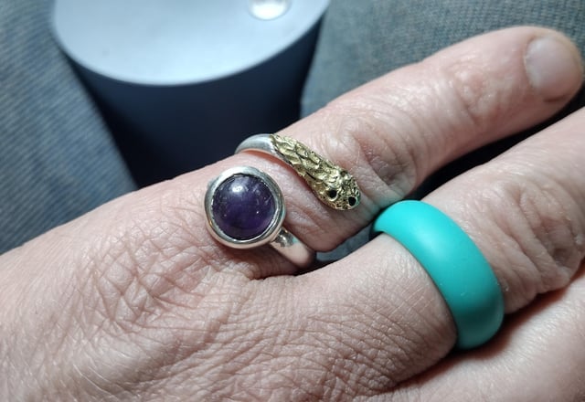 尝试雕刻彗星。对我来说看起来不太内gui