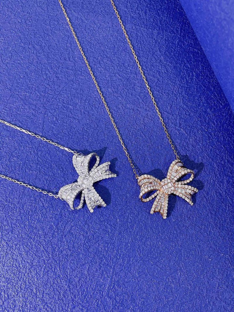 18K Diamond Bowknot Inlaid Necklace - Elegant Jewelry Piece - White Diamond Necklace