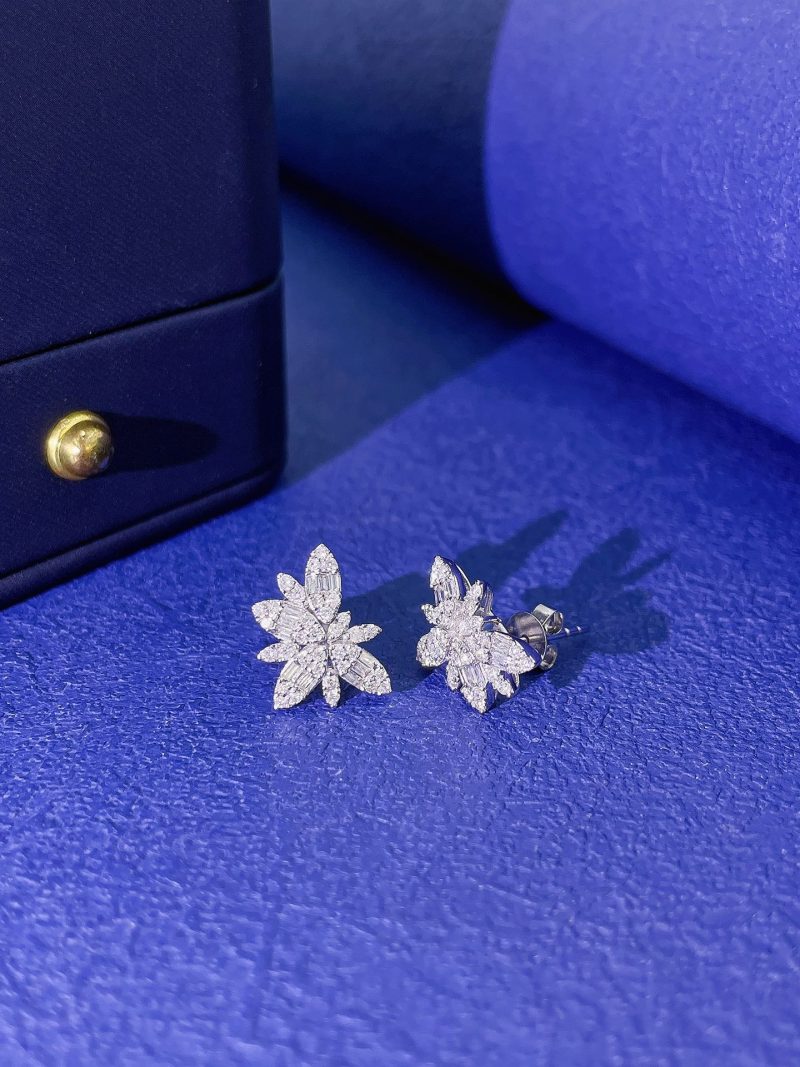 18K Diamond Leaf Earrings - ED058 | Premium Jewelry Collection - Jeweler.Jewelry