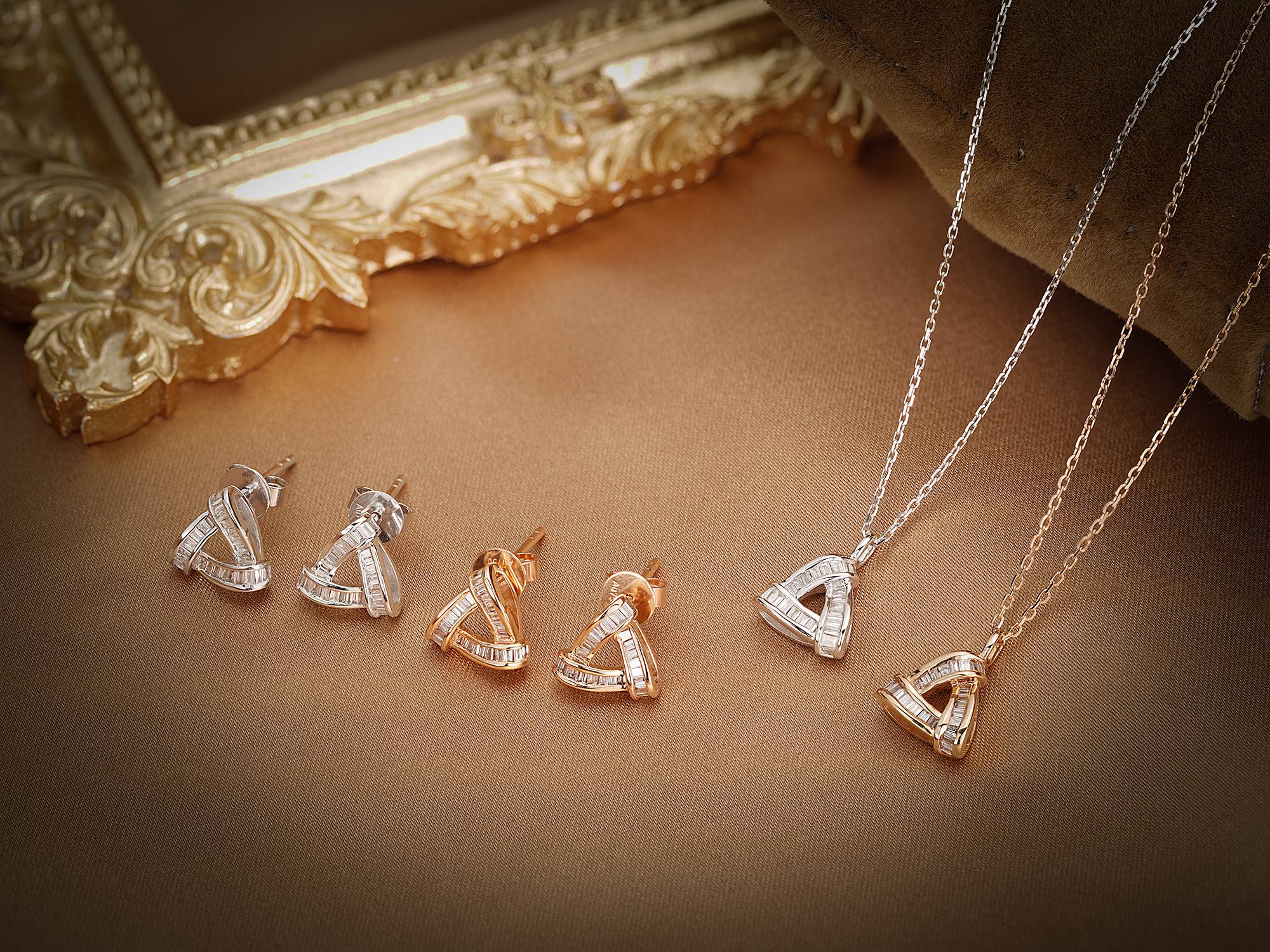 18K Diamond Triangle Earrings | Luxury Jewelry - Jeweler.Jewelry