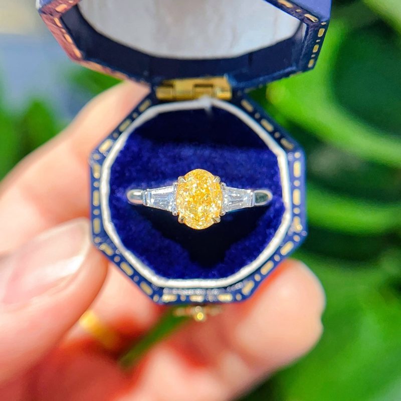 18K Gold Oval Double-Tier Diamond Ring with GIA Certificate | Premium Jewelry - GIA Yellow Diamond Ring
