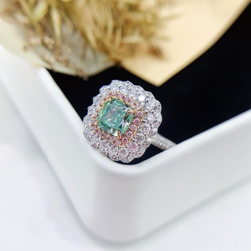 18K Green Diamond GIA Pillow-Shaped Double-Wrap Convertible Jewelry - GIA Green Diamond Ring