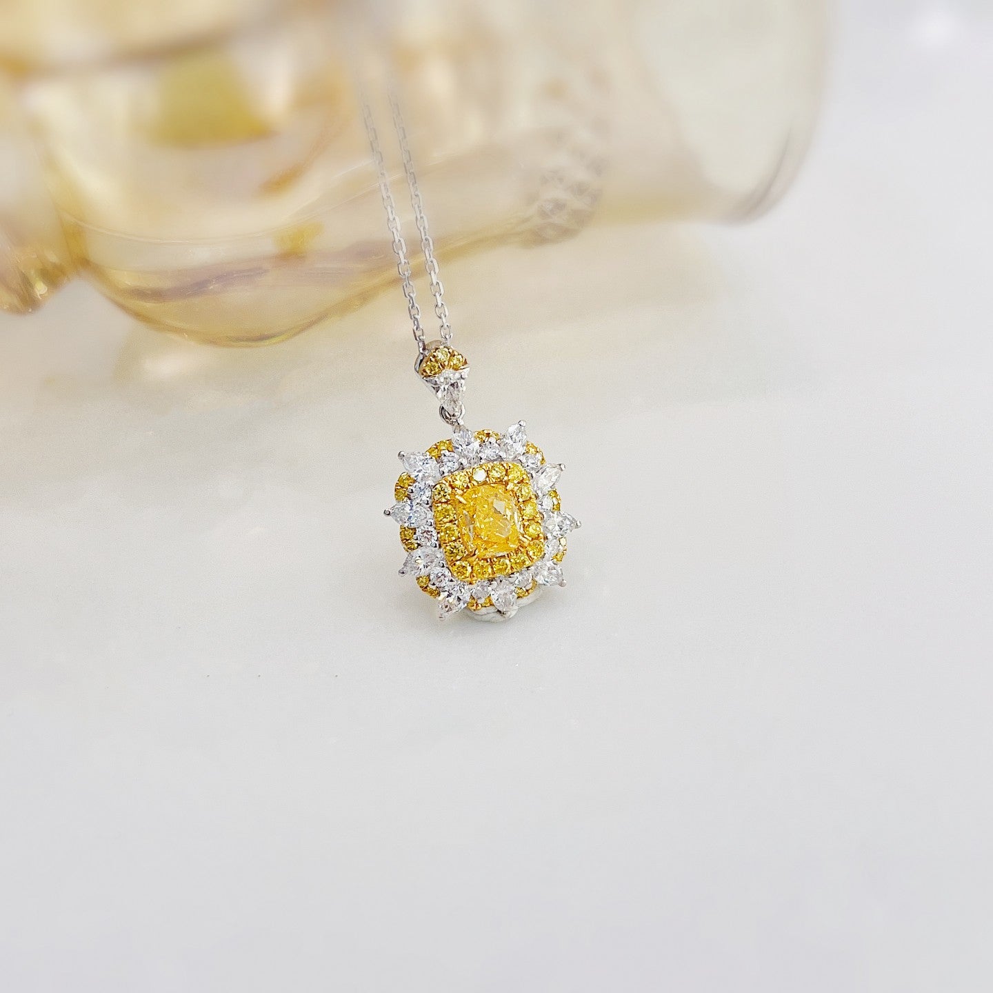 18K Yellow Gold Diamond Cushion-Cut Color-Separated Necklace - Premium Jewelry - Yellow Diamond Necklace