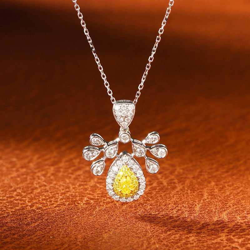 18K Yellow Gold Diamond Drop Peacock Pendant Jewelry - Yellow Diamond Necklace