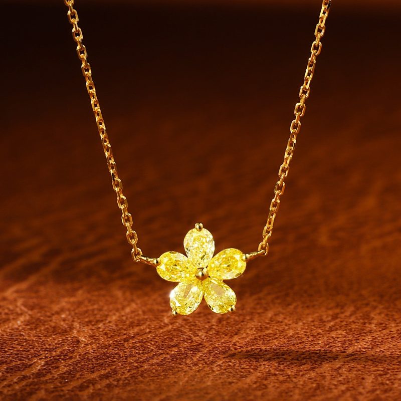 18K Yellow Gold Diamond Five-Flower Necklace - Luxurious Jewelry - Yellow Diamond Necklace