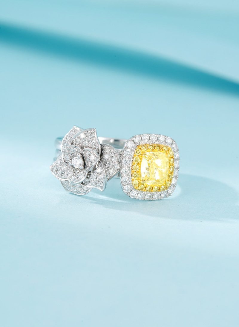 18K Yellow Gold Diamond Marquis Flower Ring | Premium Jewelry - Yellow Diamond Ring