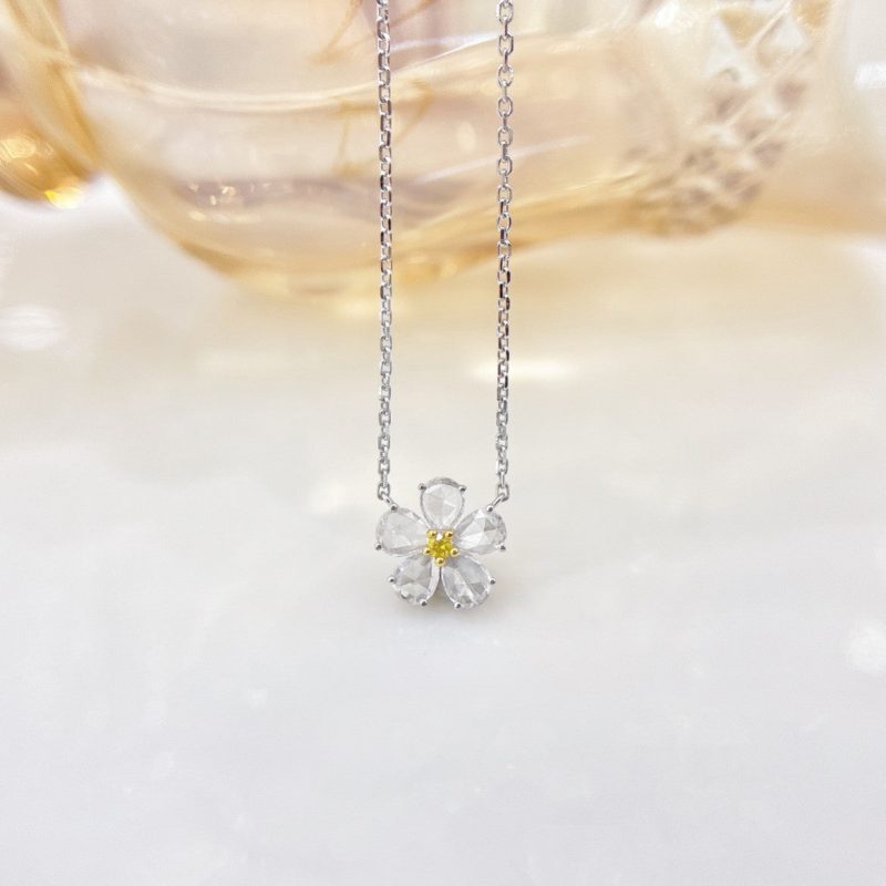 18K Yellow Gold Diamond Rose Pendant Necklace - Elegant Jewelry Piece - Yellow Diamond Necklace