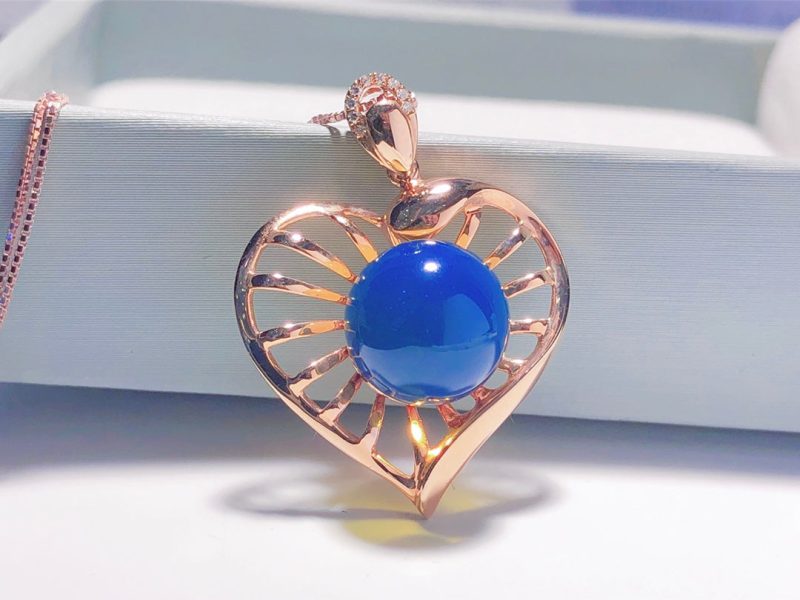 18K Gold Embedded Dominican Blue Amber Pendant - Unique Heart Jewelry