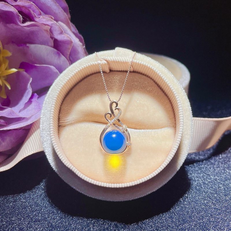 18K Gold Embedded Dominican Blue Amber Pendant - Celestial Jewelry