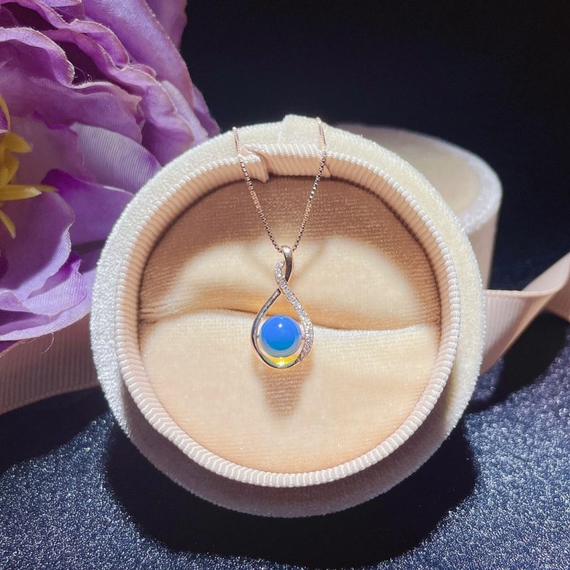 18k Gold Embedded Dominican Blue Amber Pendant - Exquisite Jewelry