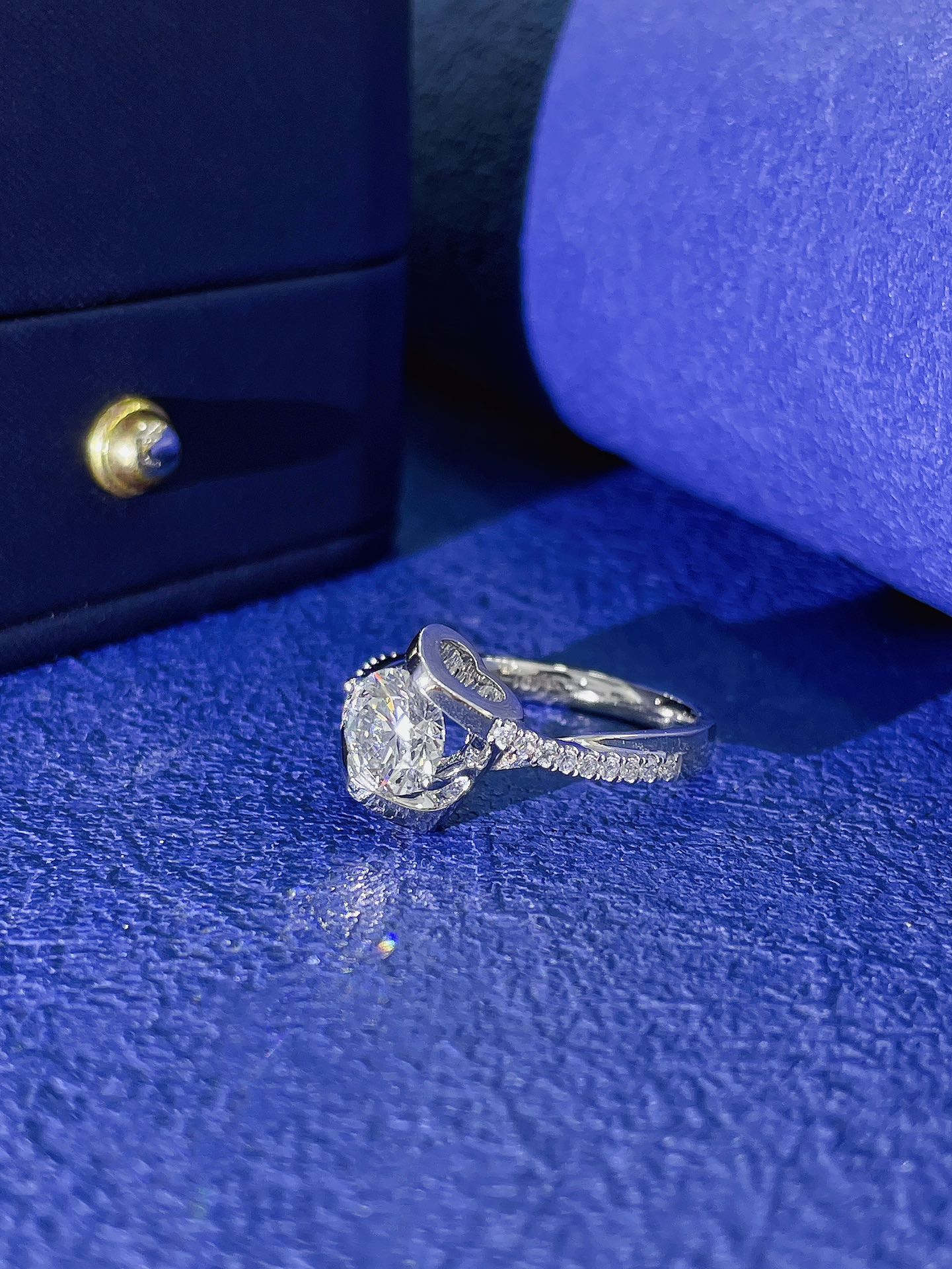 18K Cultured Diamond Angel's Kiss Ring with Twisted Arm - LGJZ023 – Bild 2