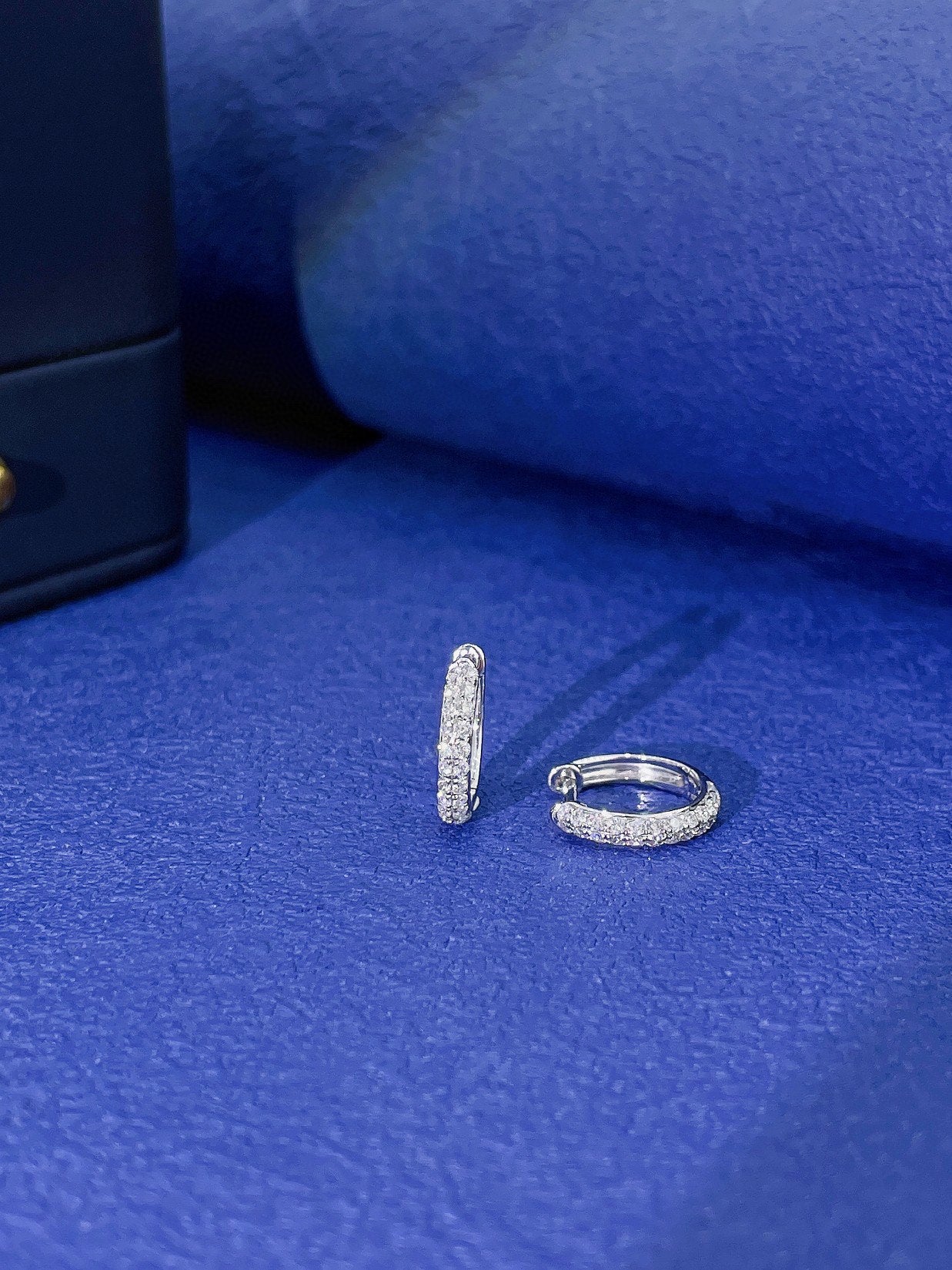 18K Cultured Diamond Double-Row Half-Set Elegant Earrings - 图片 3