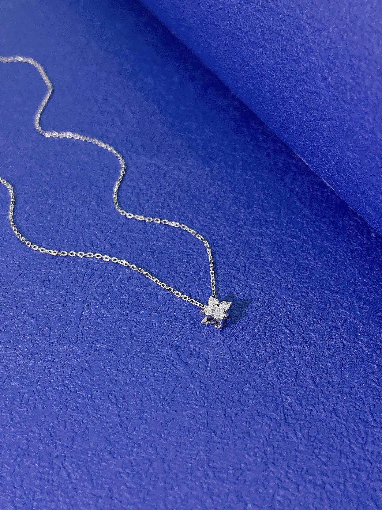 18K Cultured Diamond Four-Leaf Clover Pendant Necklace with Cluster Stones - 图片 3