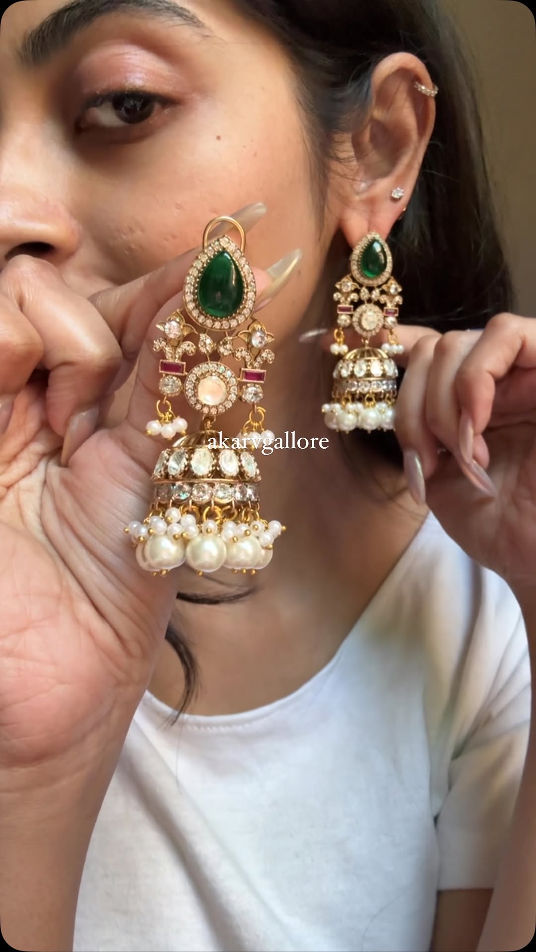 来自“ Akarvgallore”的Pearl和Kondan Jhumkas•印度南部珠宝