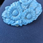 胸针 - 这是早期的塑料吗？