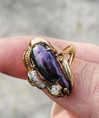 蛋白石神秘戒指。帮助识别它还是样式？