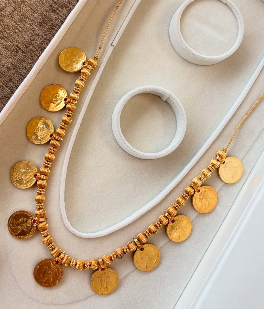 'Balkunje Jewellers' Pawan Sara Necklace Is Pure Gold Glam