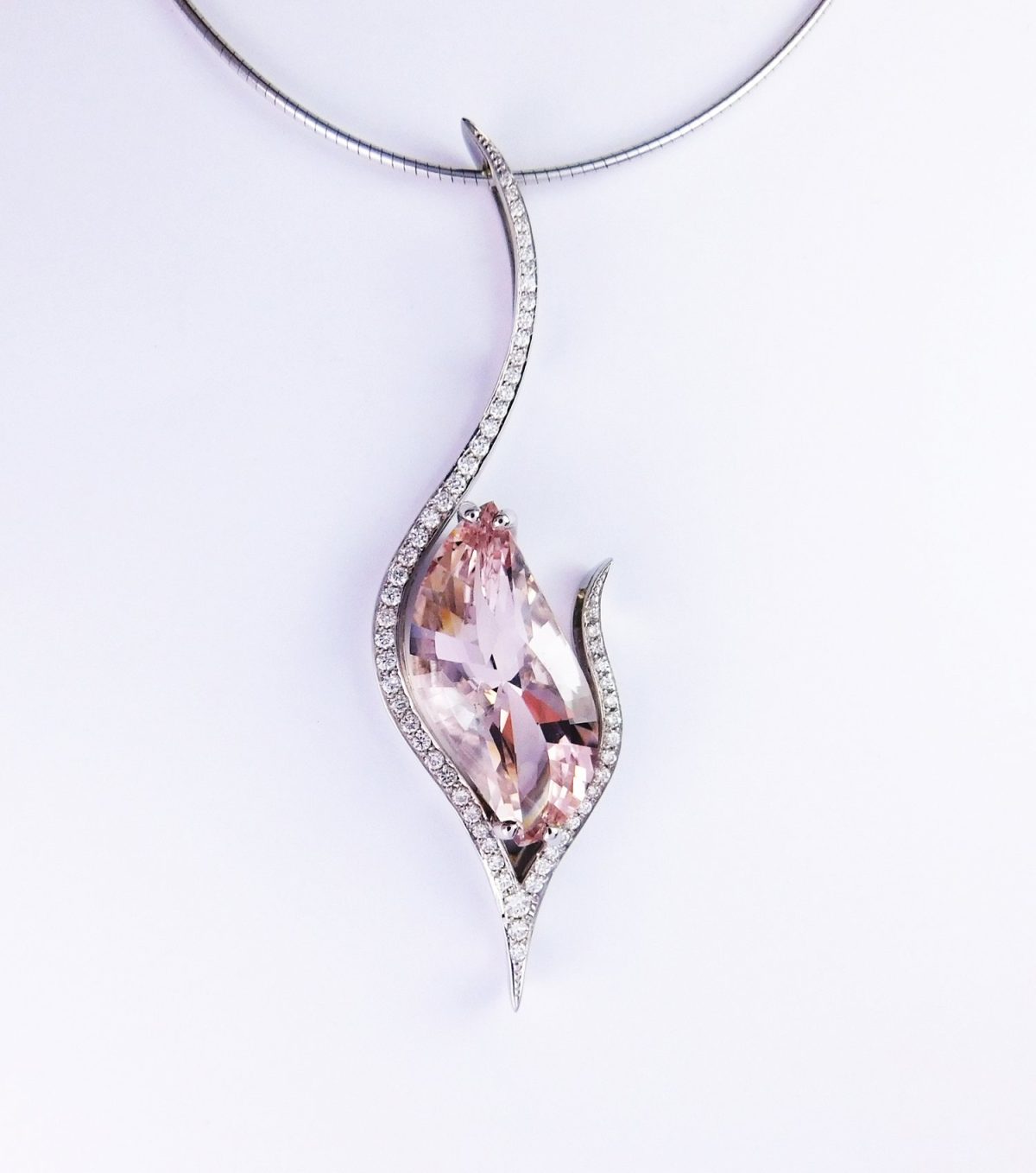 简·泰勒（Jane Taylor）如何建立了繁荣的珠宝公司（播客） - 珠宝商学院